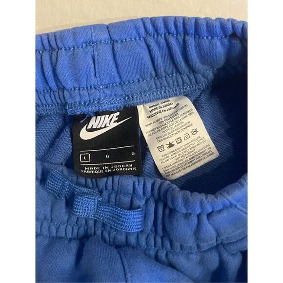 Nike Sportswear Club Fleece shorts royal blue with green Nike and black check - Picture 4 of 4